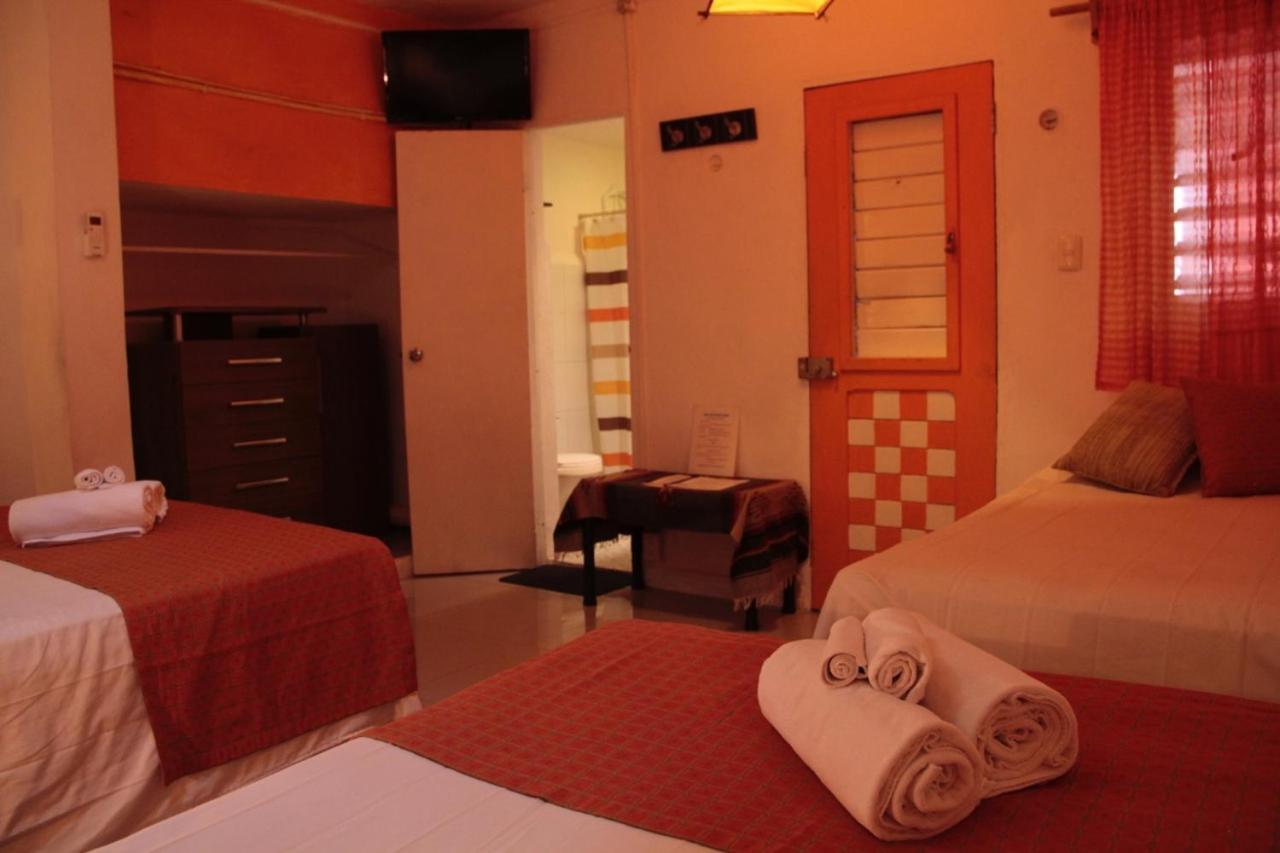 فندق إيسلا موخيريسفي  La Casa Naranja المظهر الخارجي الصورة